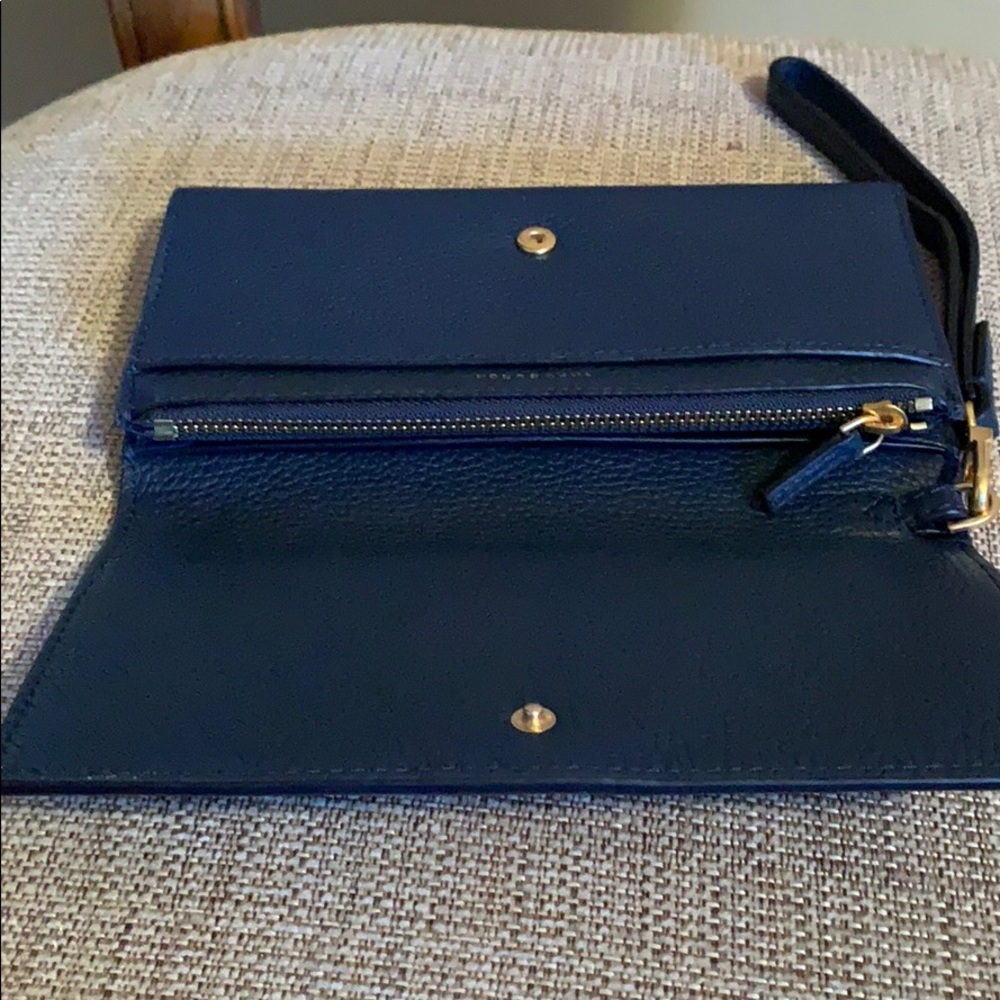 Tory Burch Britten Smartphone Wallet Royal Navy - Picture 6 of 16